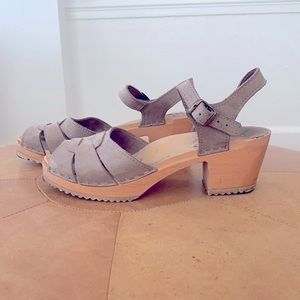Sven Clog sandal in stone/pewter suede, 3” heel